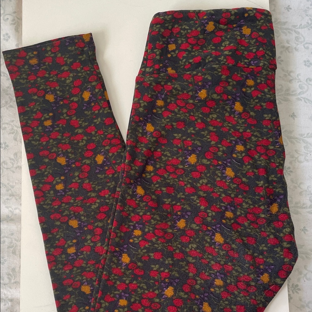 2 for $11 butter soft LuLaRoe Floral Leggings multi on dark gray OS